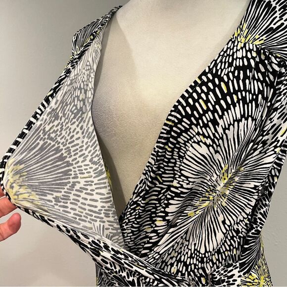 Apt. 9 Black and White Sheath floral plus size Dress size 1X - Picture 4 of 15